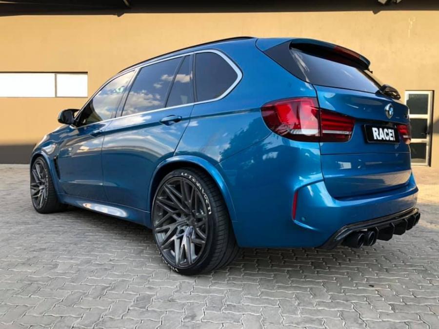  BMW X5 M by RACE! & Vorsteiner 2019 года  (фото 2 из 11)